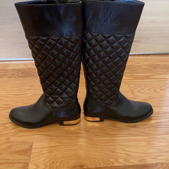 Vince Camuto black quilted leather riding boots 6 - Picture 8 of 12